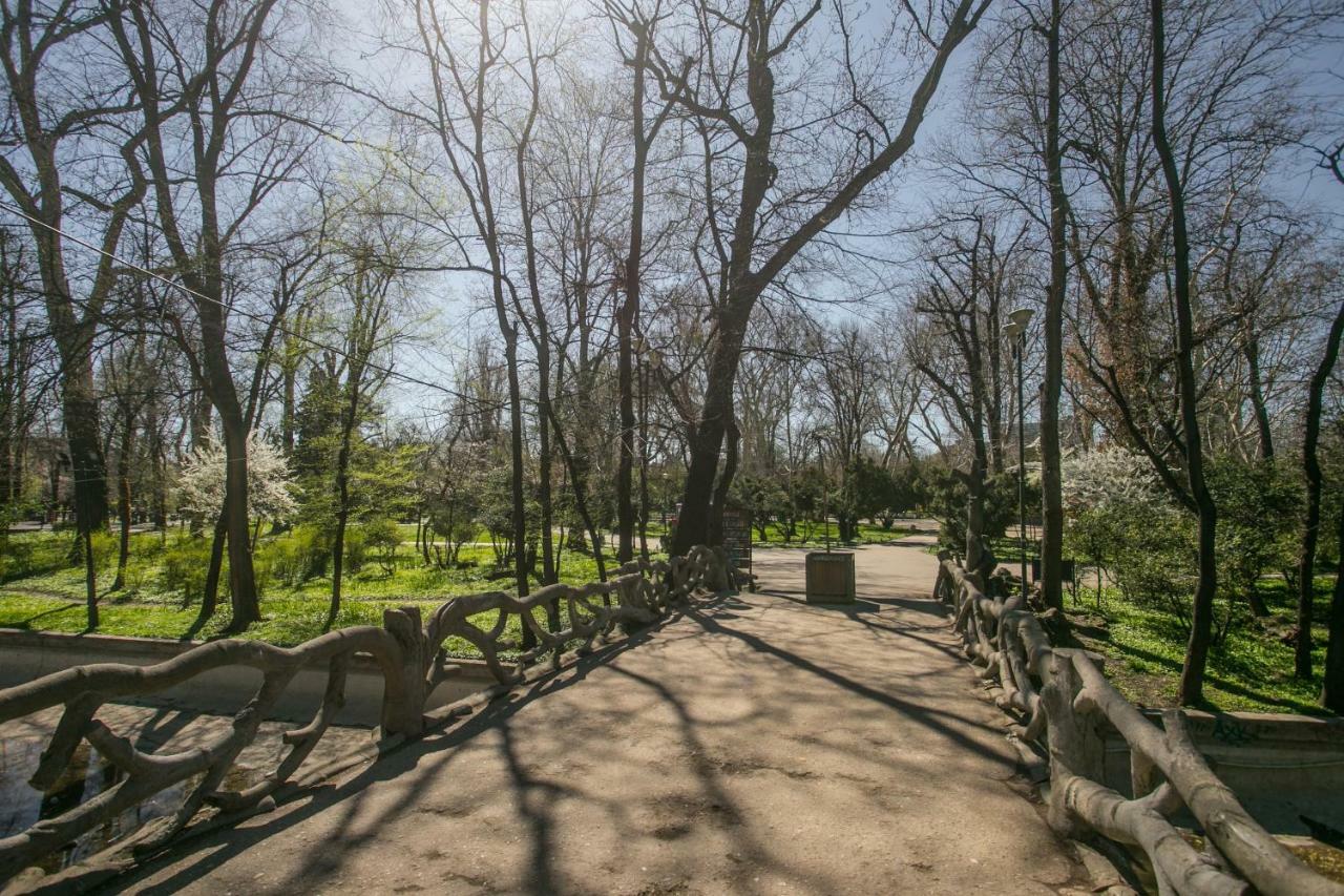 Royal Palace By Urbanesq Bucharest Luaran gambar